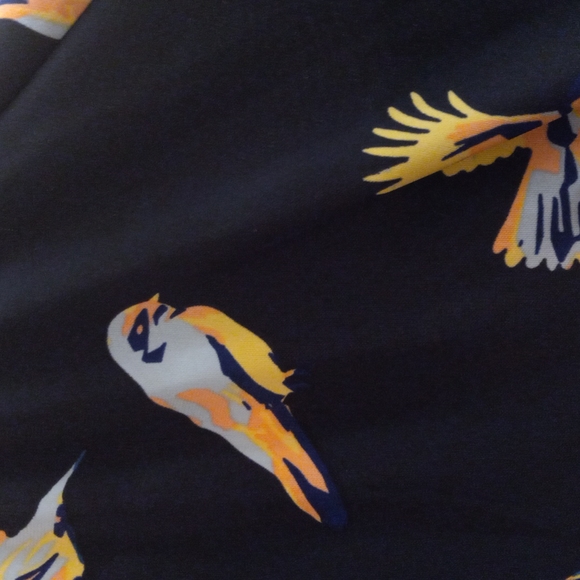 Deletta Anthropologie Fly Away Canary Large Bird Print Navy Blue Tunic SZ M - Picture 5 of 11